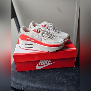 Nike Women’s Air Max 90 Lv8 White Red Casual Platform Sneakers
